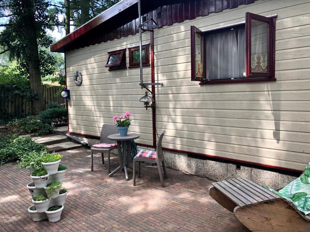 Retro Relax Resort Midden In Het Bos Op De Veluwe In Putten Exterior photo